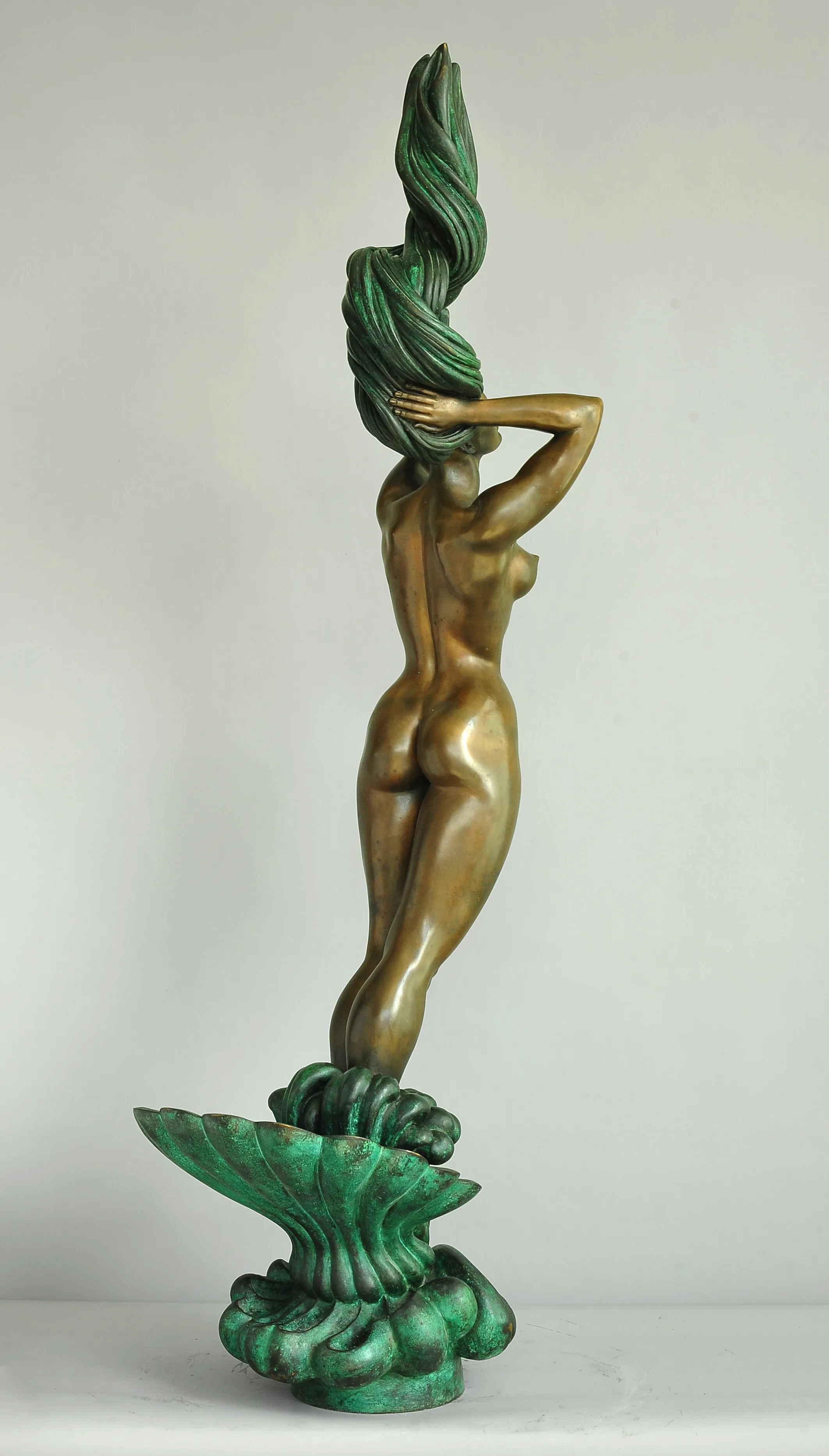 Aphrodite, bronze sculpture by Sergey Bondarenko — alternate angle 2