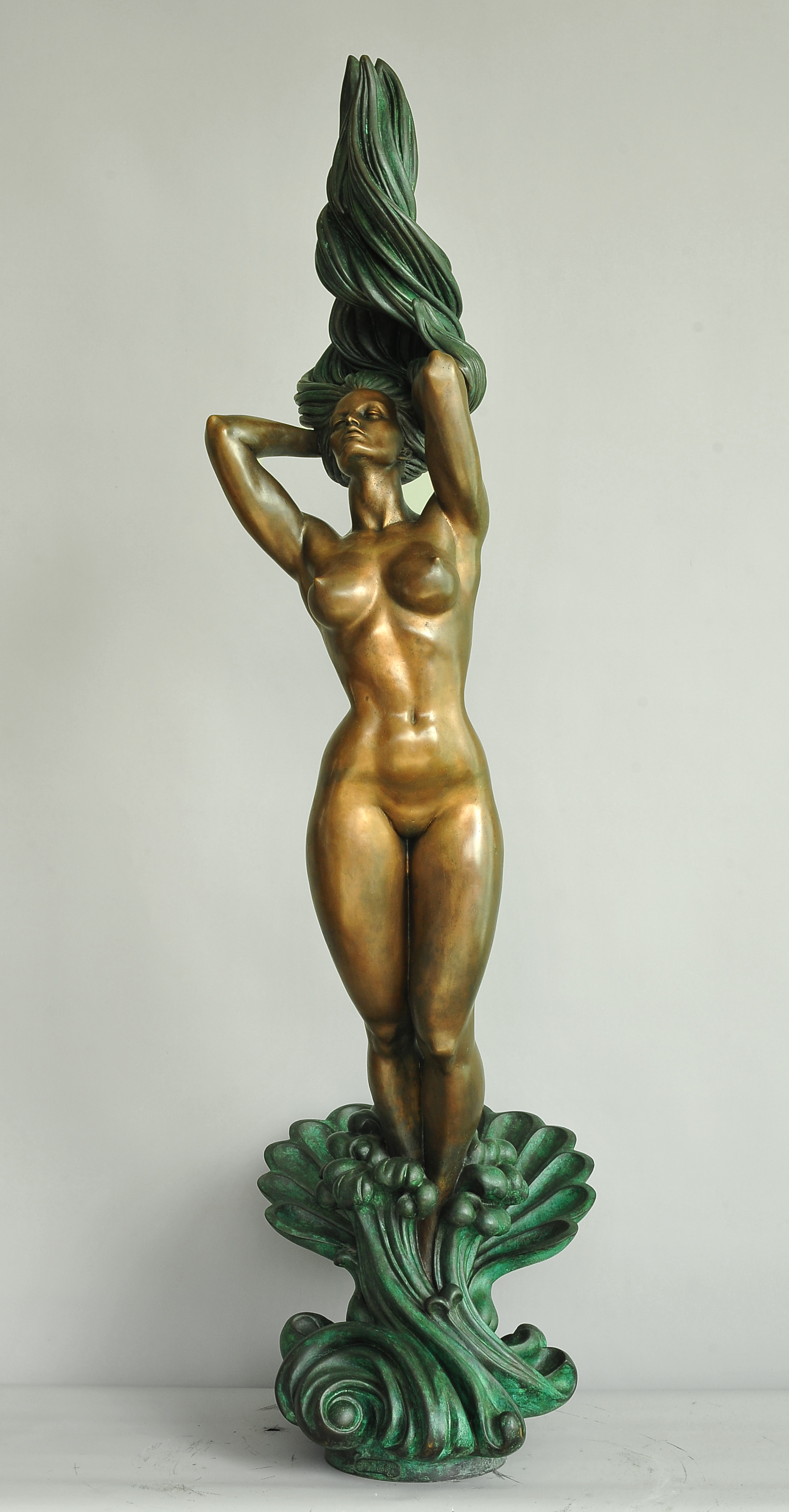 Aphrodite, bronze sculpture by Sergey Bondarenko — alternate angle 4