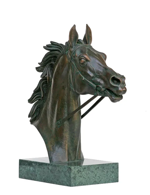 Big horse head, bronze sculpture by Sergey Bondarenko — front view