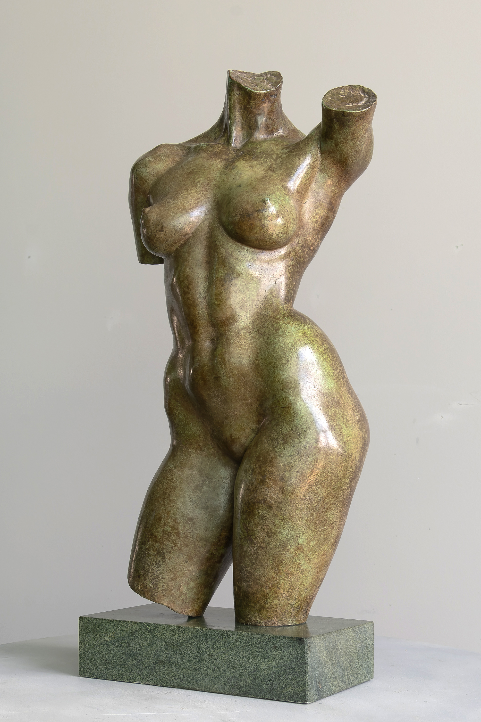 Big torso, bronze sculpture by Sergey Bondarenko — front view