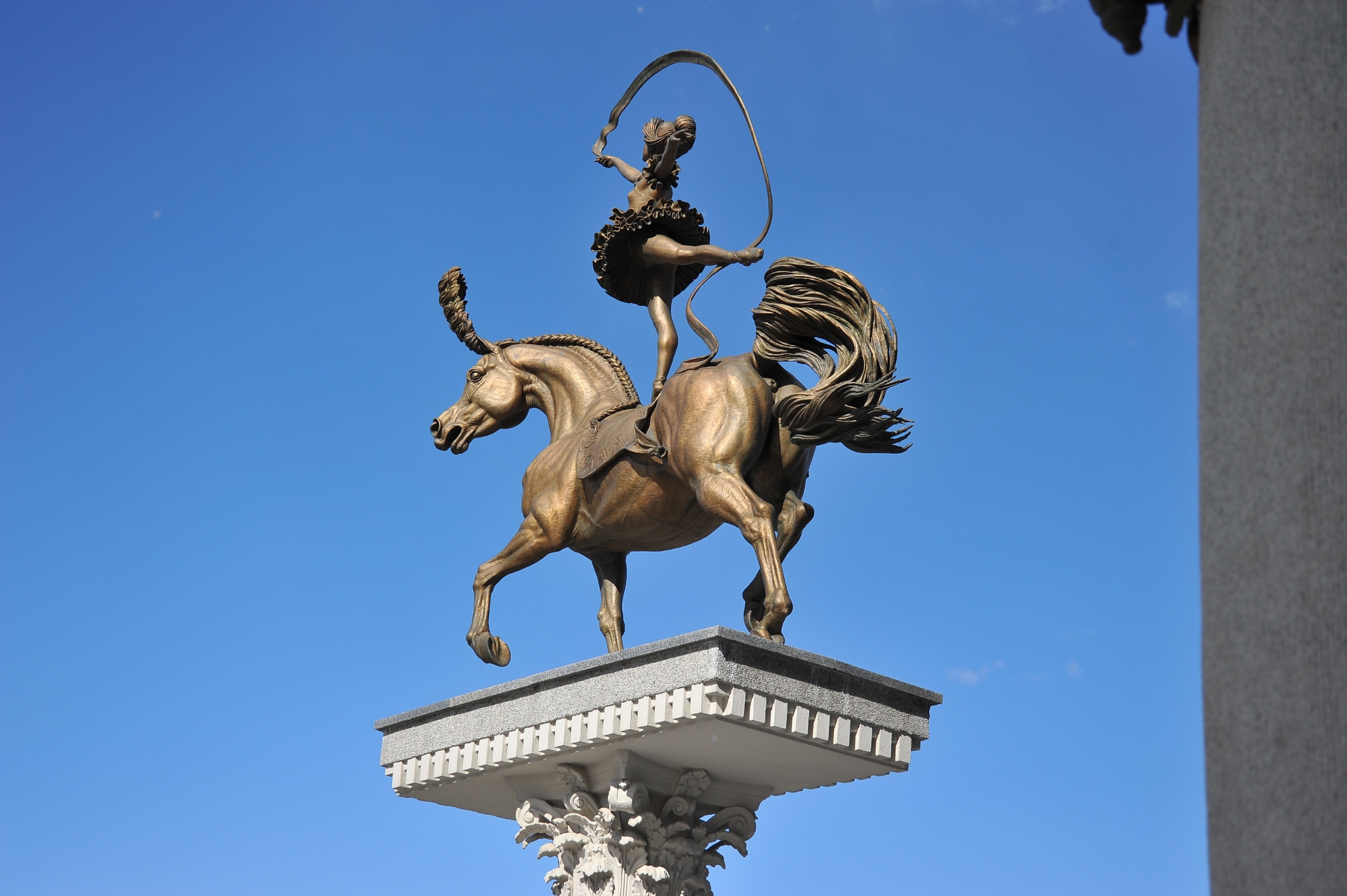 Circus Dancer, bronze monument by Sergey Bondarenko — installed in situ