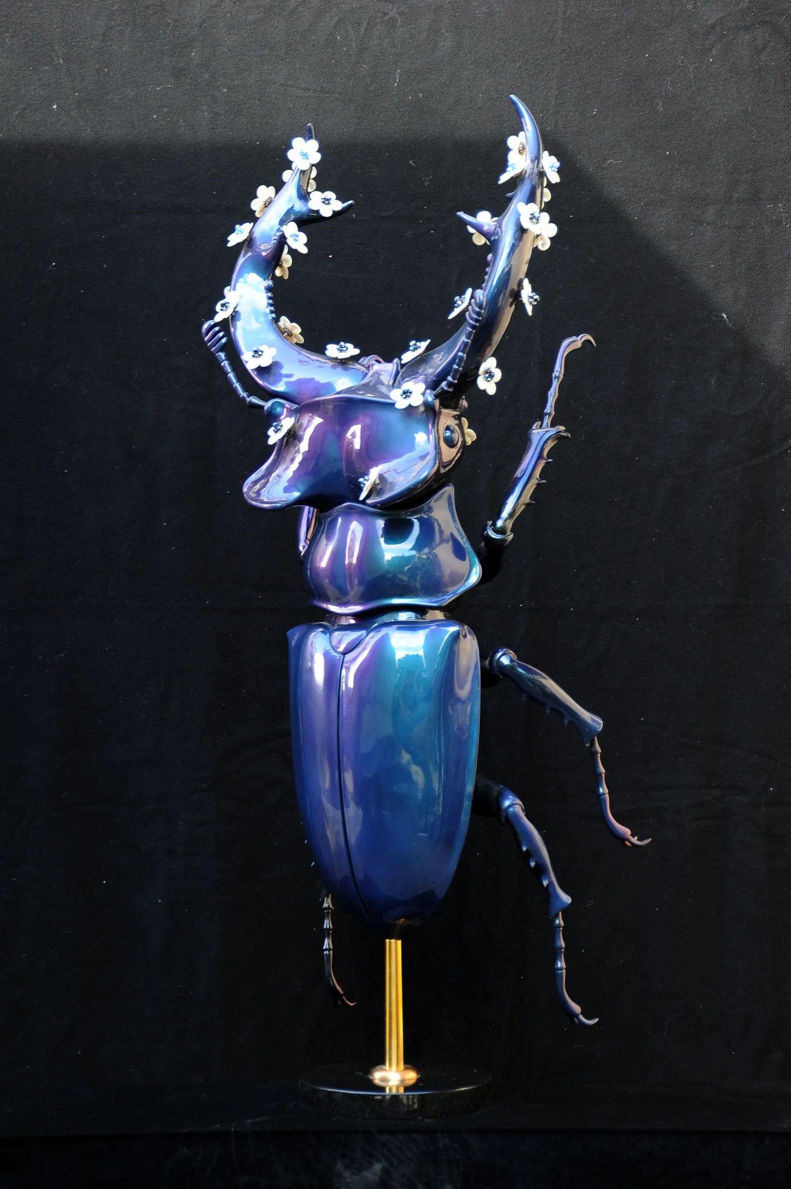 Blossoming beetle, bronze sculpture by Sergey Bondarenko — alternate angle 2
