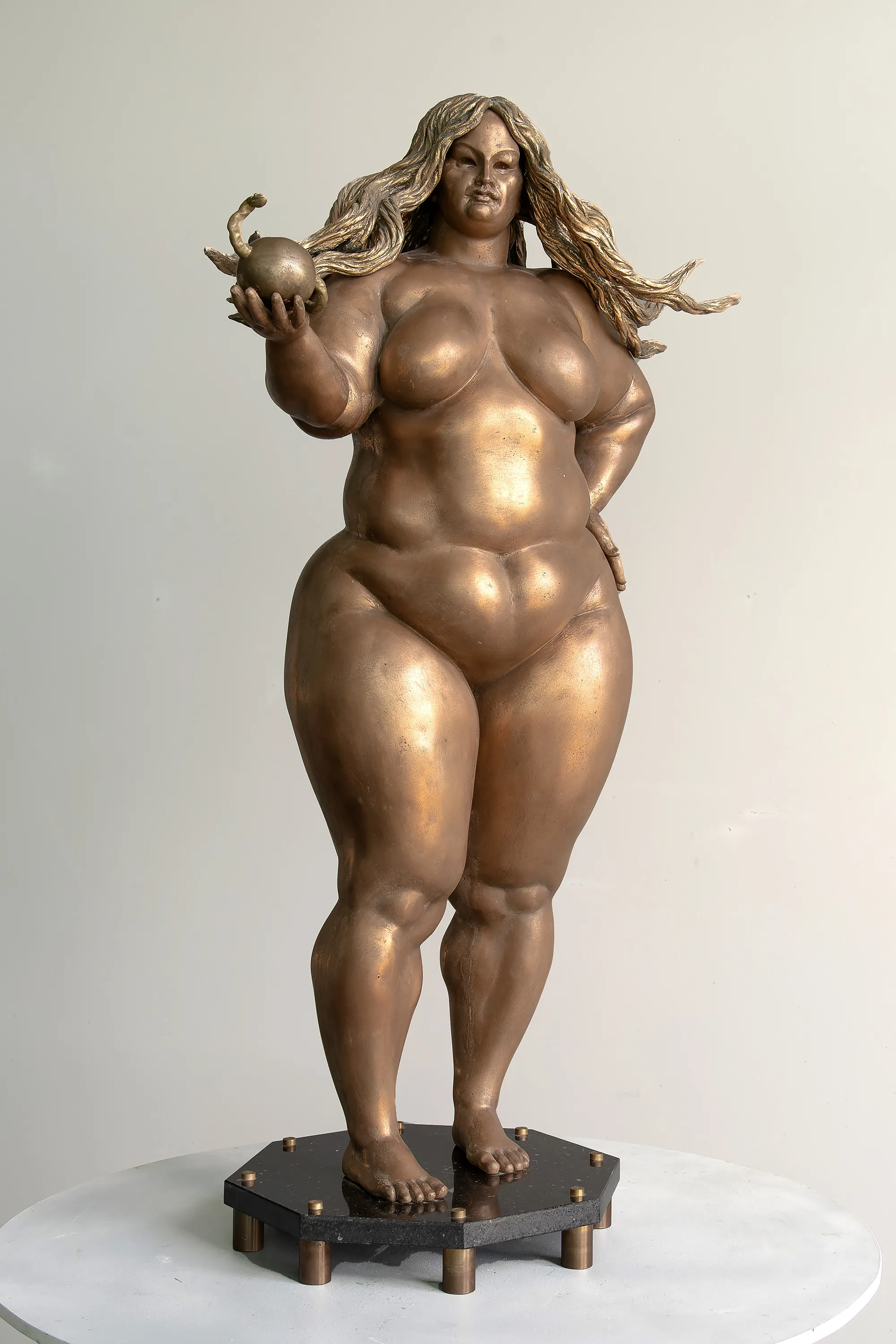 Eve, resin sculpture by Sergey Bondarenko — alternate angle 2