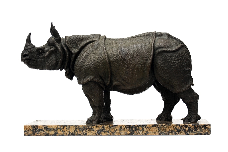 Indian rhinoceros, bronze sculpture by Sergey Bondarenko — front view