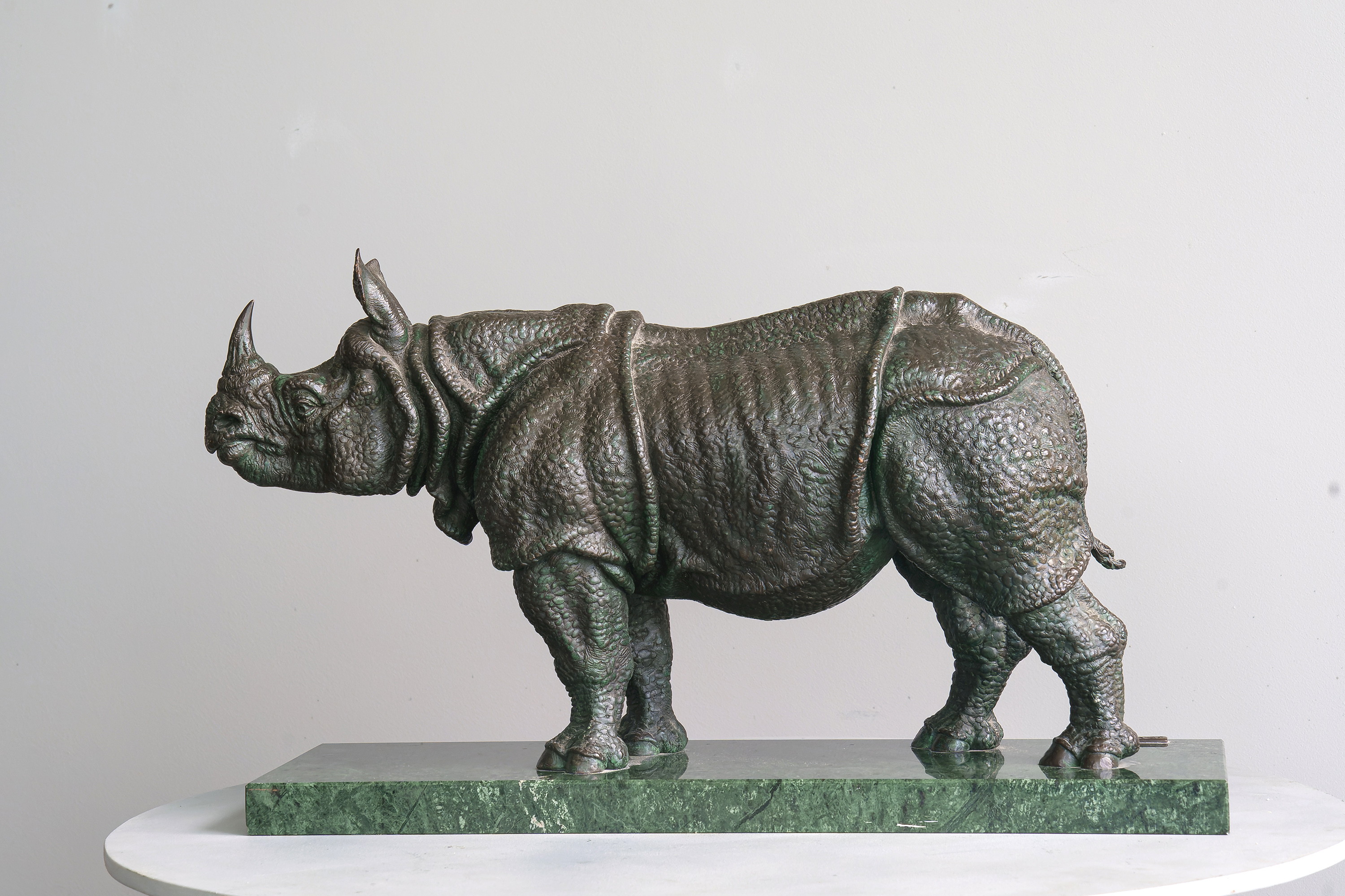 Indian rhinoceros, bronze sculpture by Sergey Bondarenko — alternate angle 1
