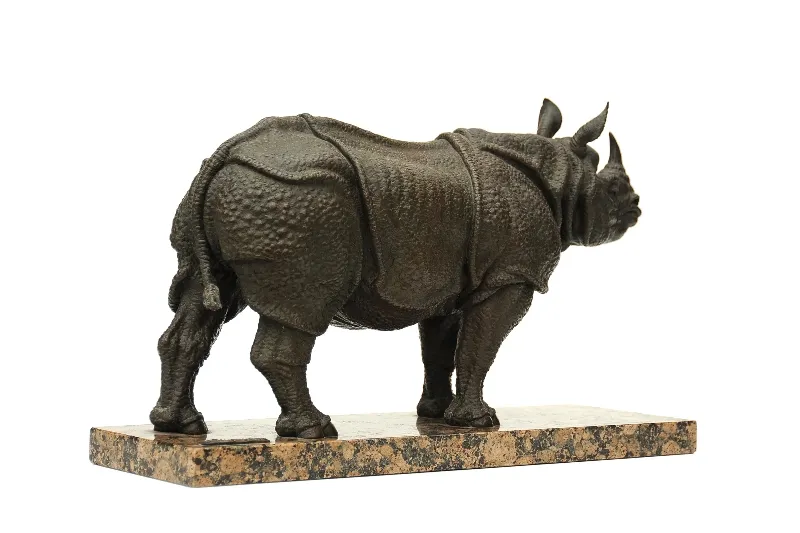 Indian rhinoceros, bronze sculpture by Sergey Bondarenko — alternate angle 4