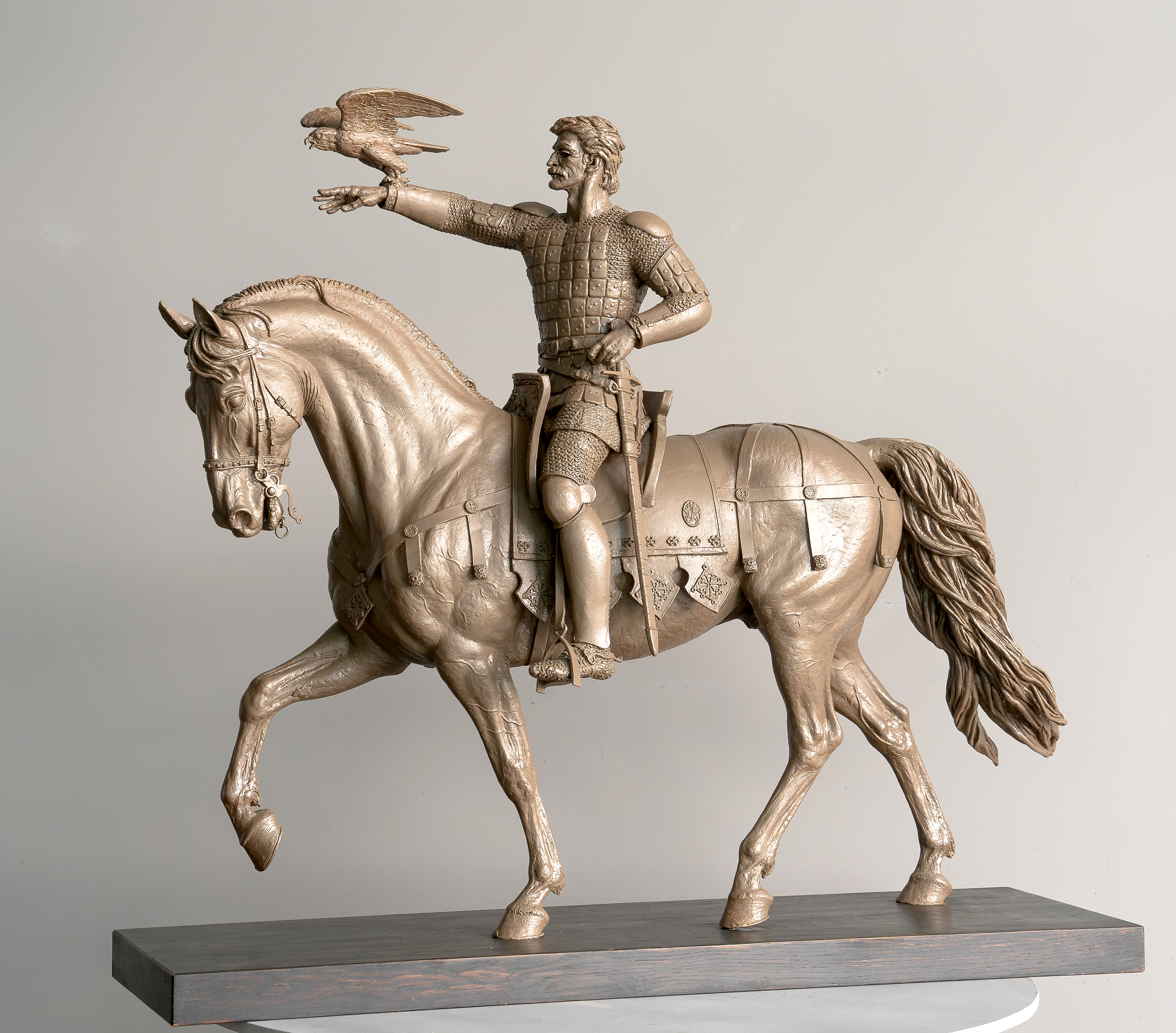 Olgerd, resin sculpture by Sergey Bondarenko — front view