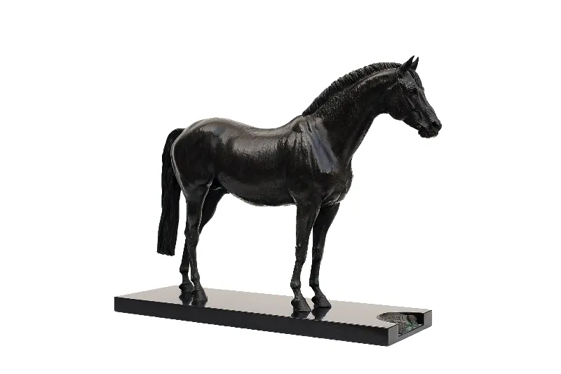 Kornjuwel, bronze sculpture by Sergey Bondarenko — alternate angle 1
