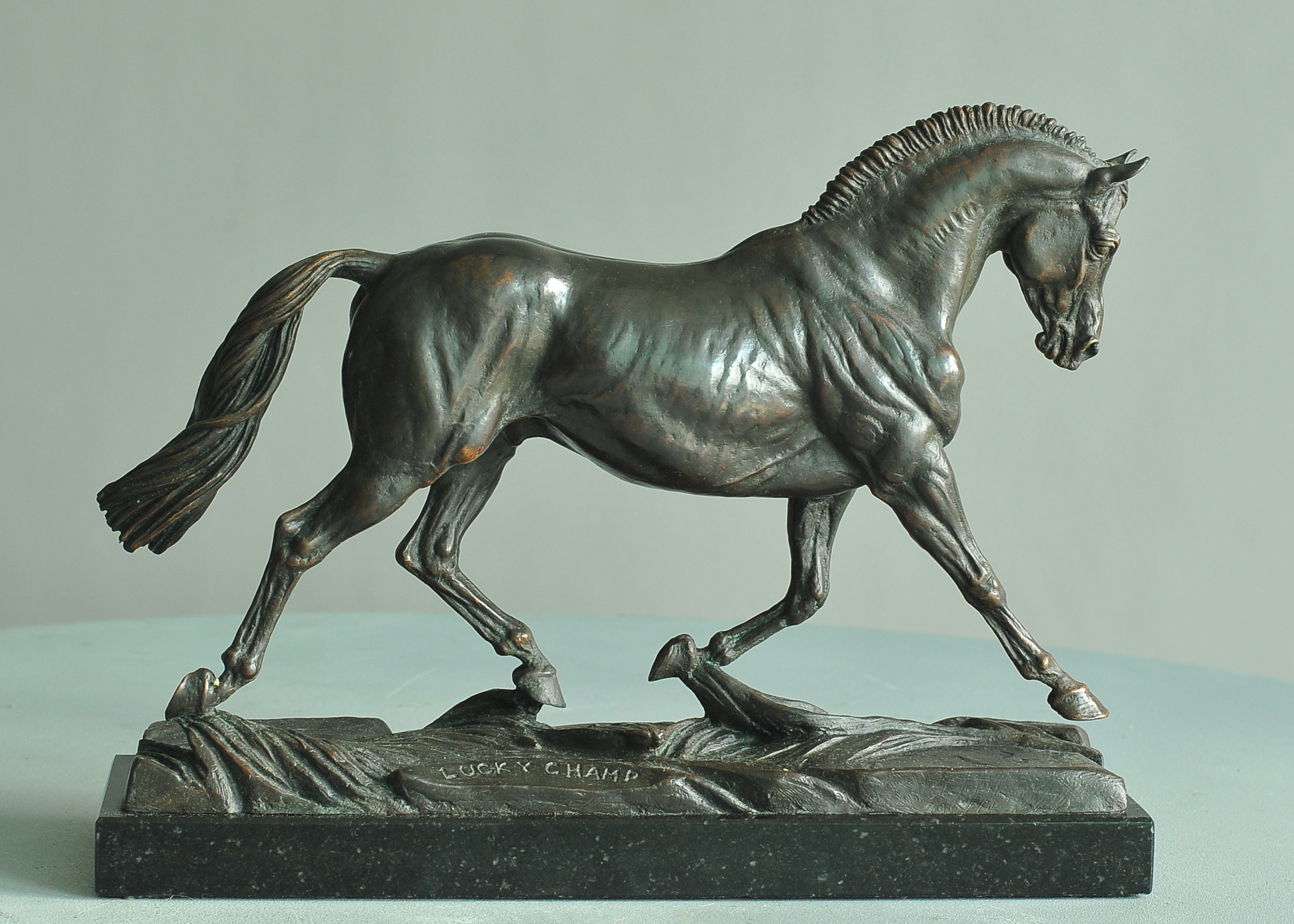 Lucky Champ, bronze sculpture by Sergey Bondarenko — front view