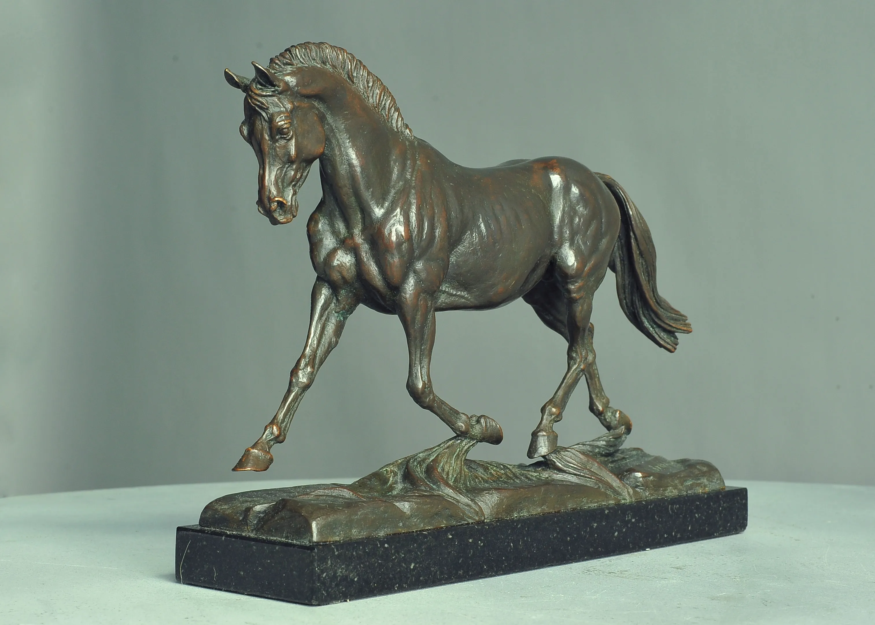 Lucky Champ, bronze sculpture by Sergey Bondarenko — alternate angle 3