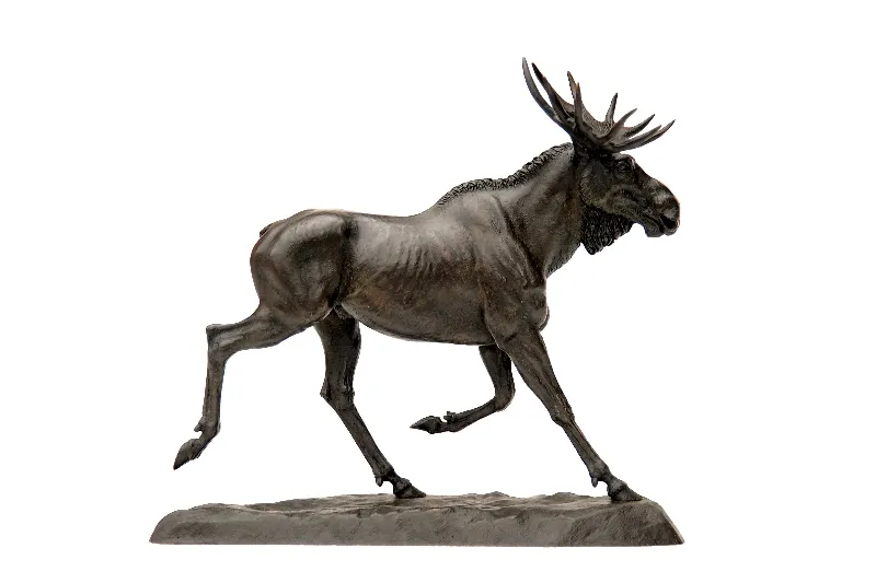 Moose, bronze sculpture by Sergey Bondarenko — alternate angle 3
