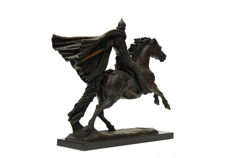 Mindovg, bronze sculpture by Sergey Bondarenko — alternate angle 4