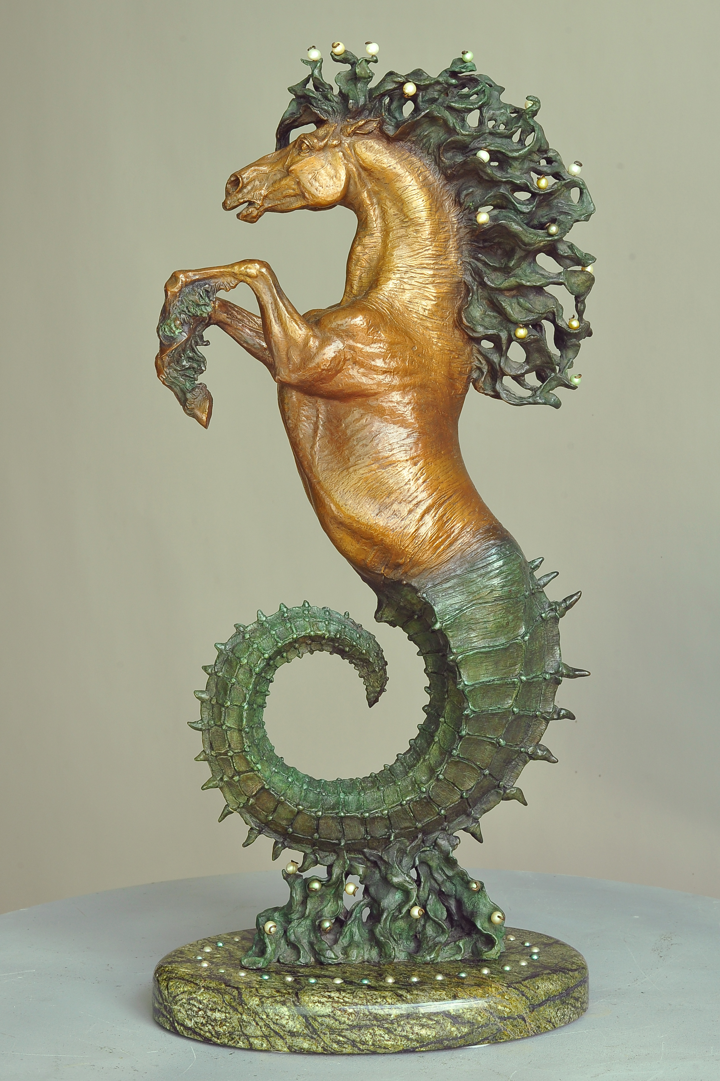 Hippocampus Minor, bronze sculpture by Sergey Bondarenko —  front view