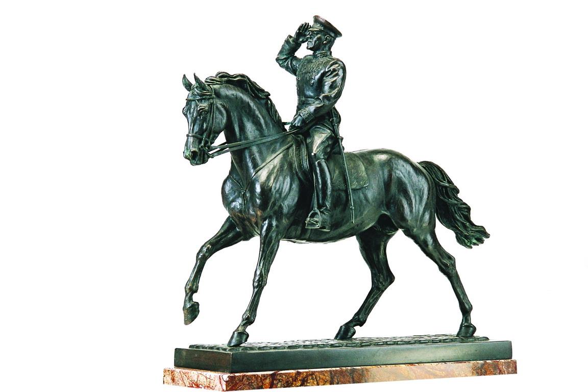 Victory parade  (Marshal Zhukov), bronze sculpture by Sergey Bondarenko — front view
