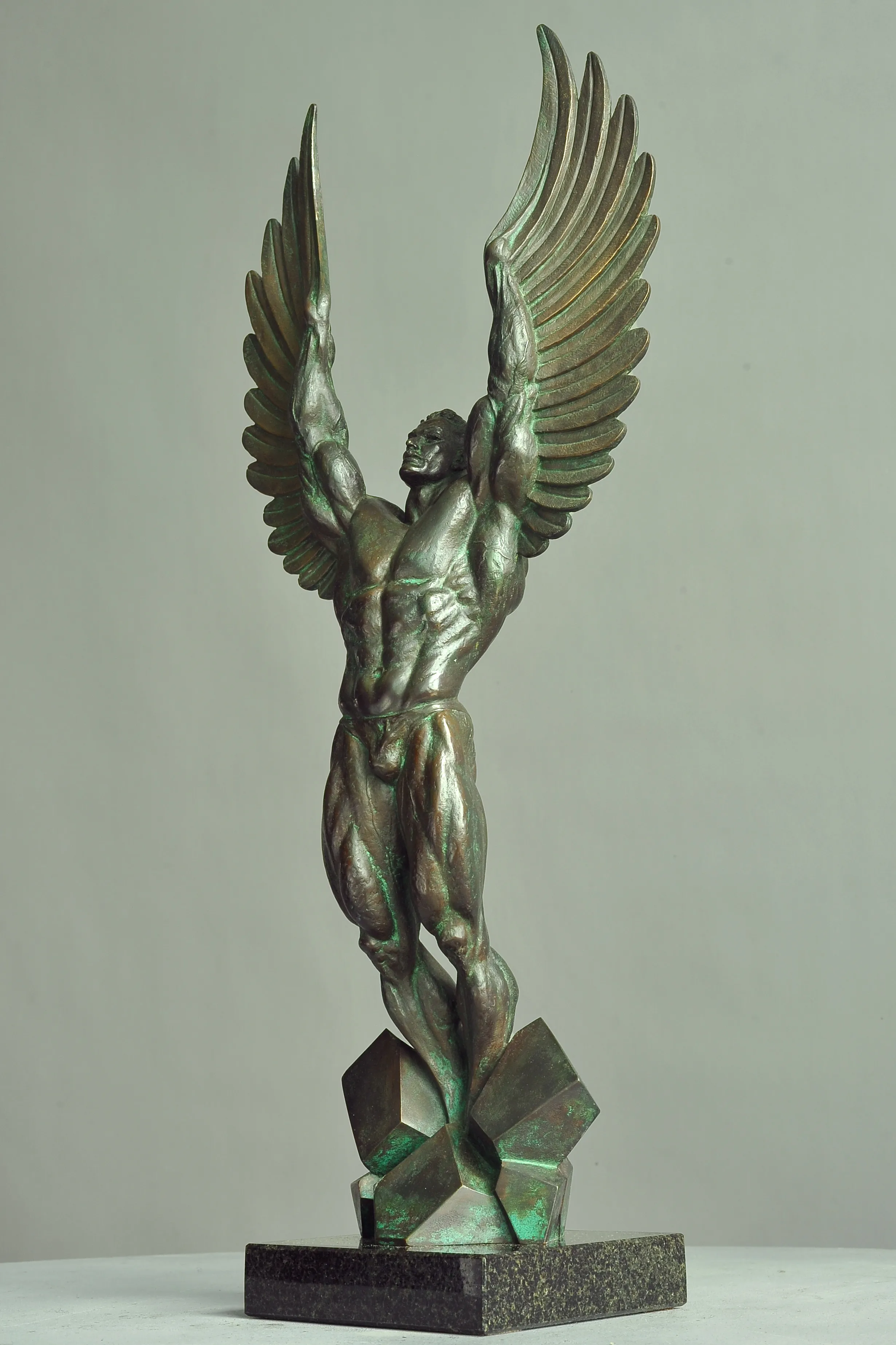 Winner,  bronze sculpture by Sergey Bondarenko — alternate angle 5