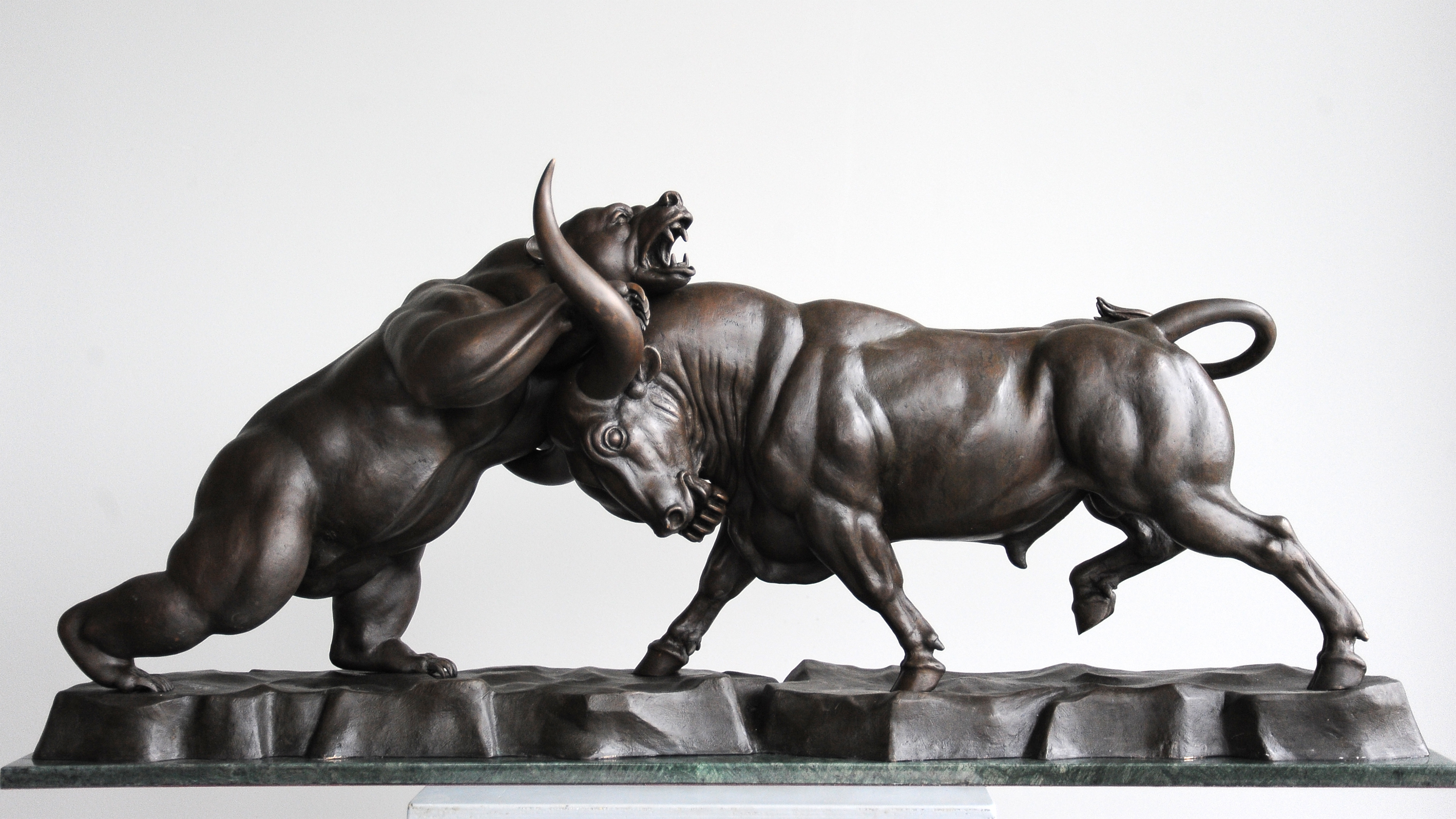 The Combat, bronze sculpture by Sergey Bondarenko — front view