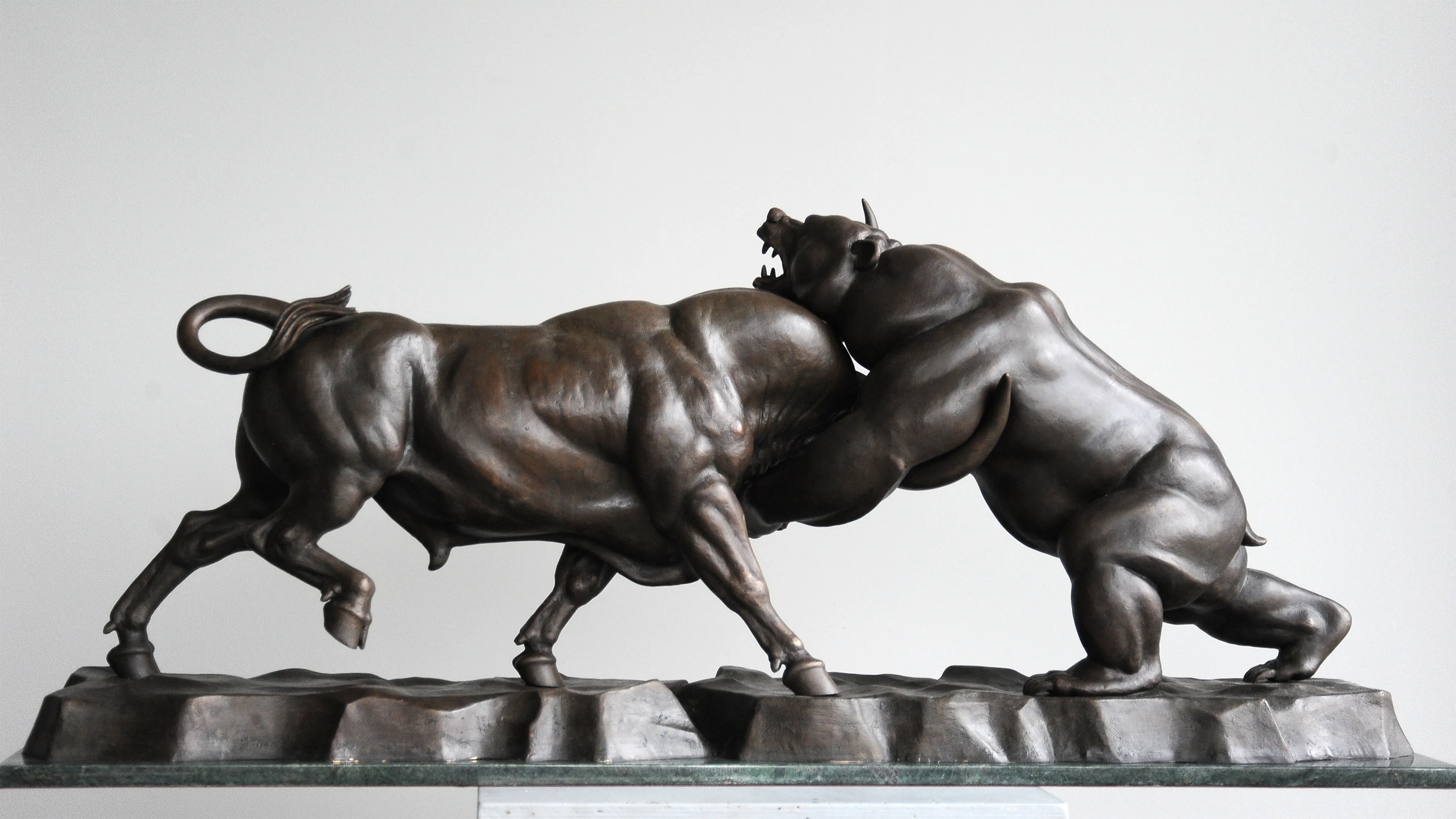 The Combat, bronze sculpture by Sergey Bondarenko — alternate angle 2