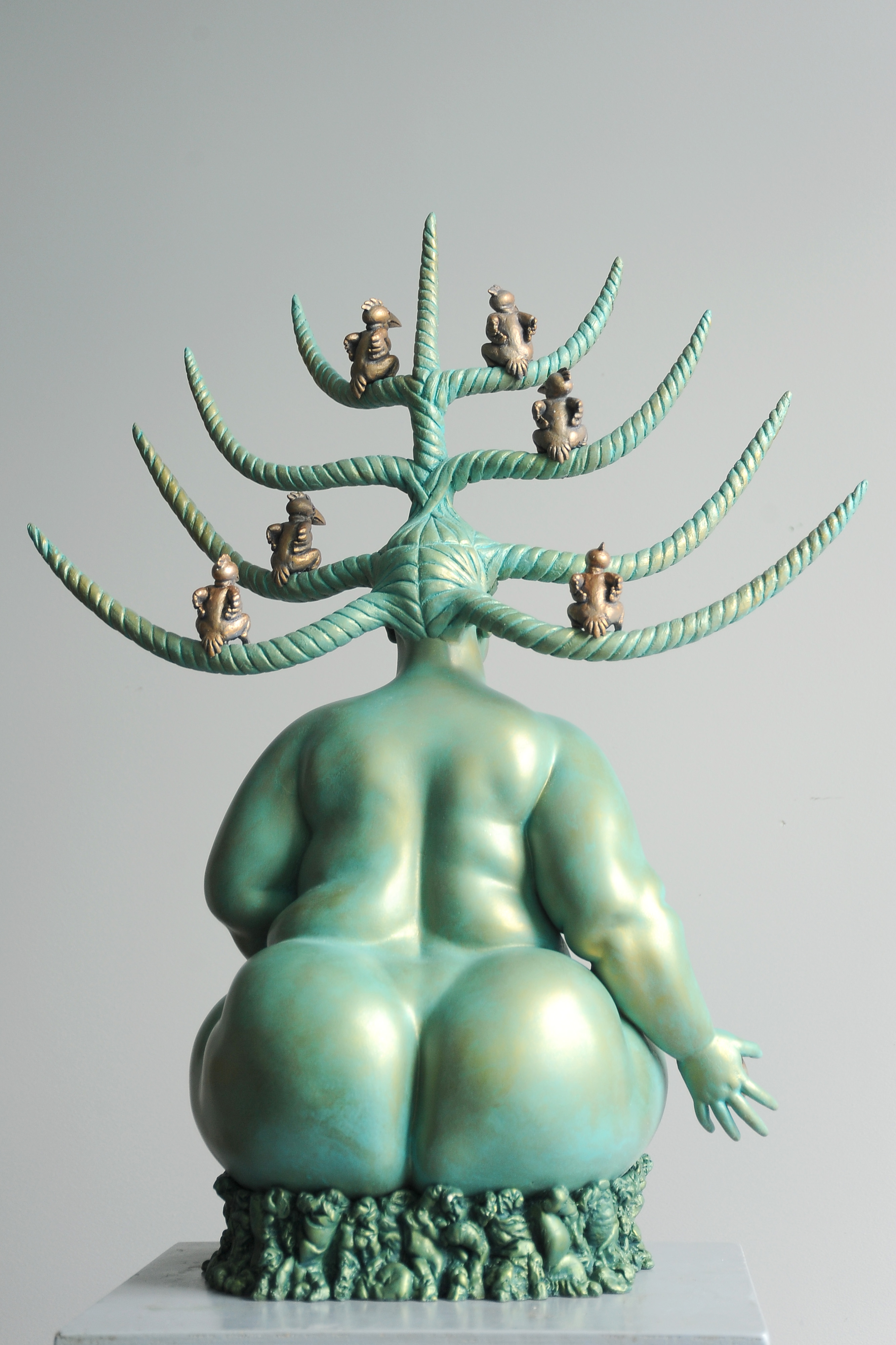 Prehistory, resin sculpture by Sergey Bondarenko — alternate angle 4