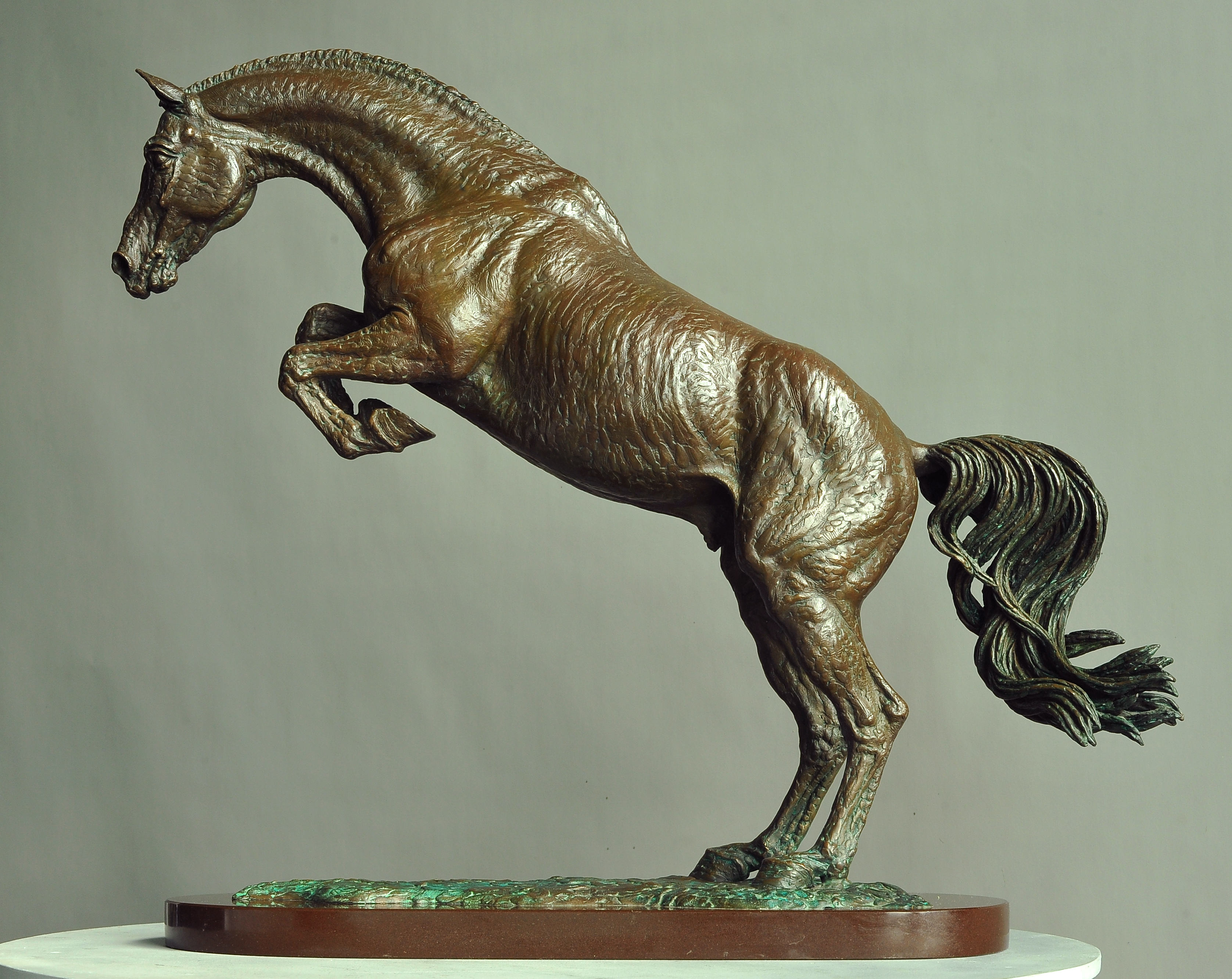 Jump 2, bronze sculpture by Sergey Bondarenko — alternate angle 3