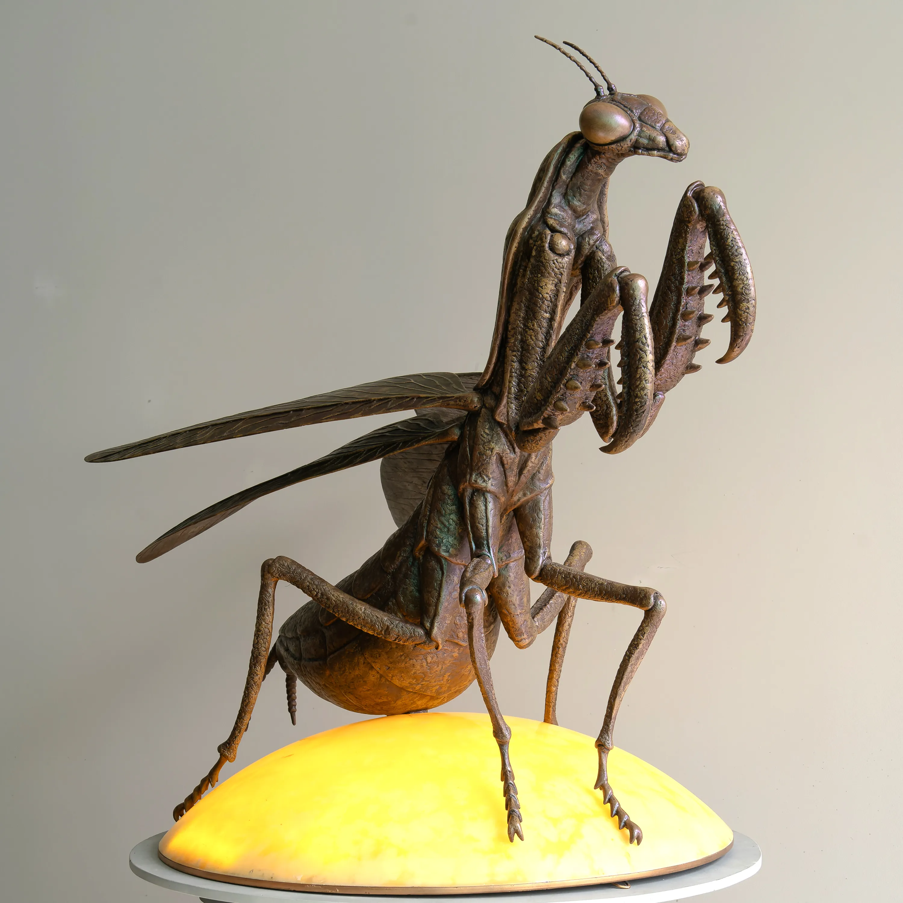 Mantis Lamp, sculpture by Sergey Bondarenko — alternate angle 2