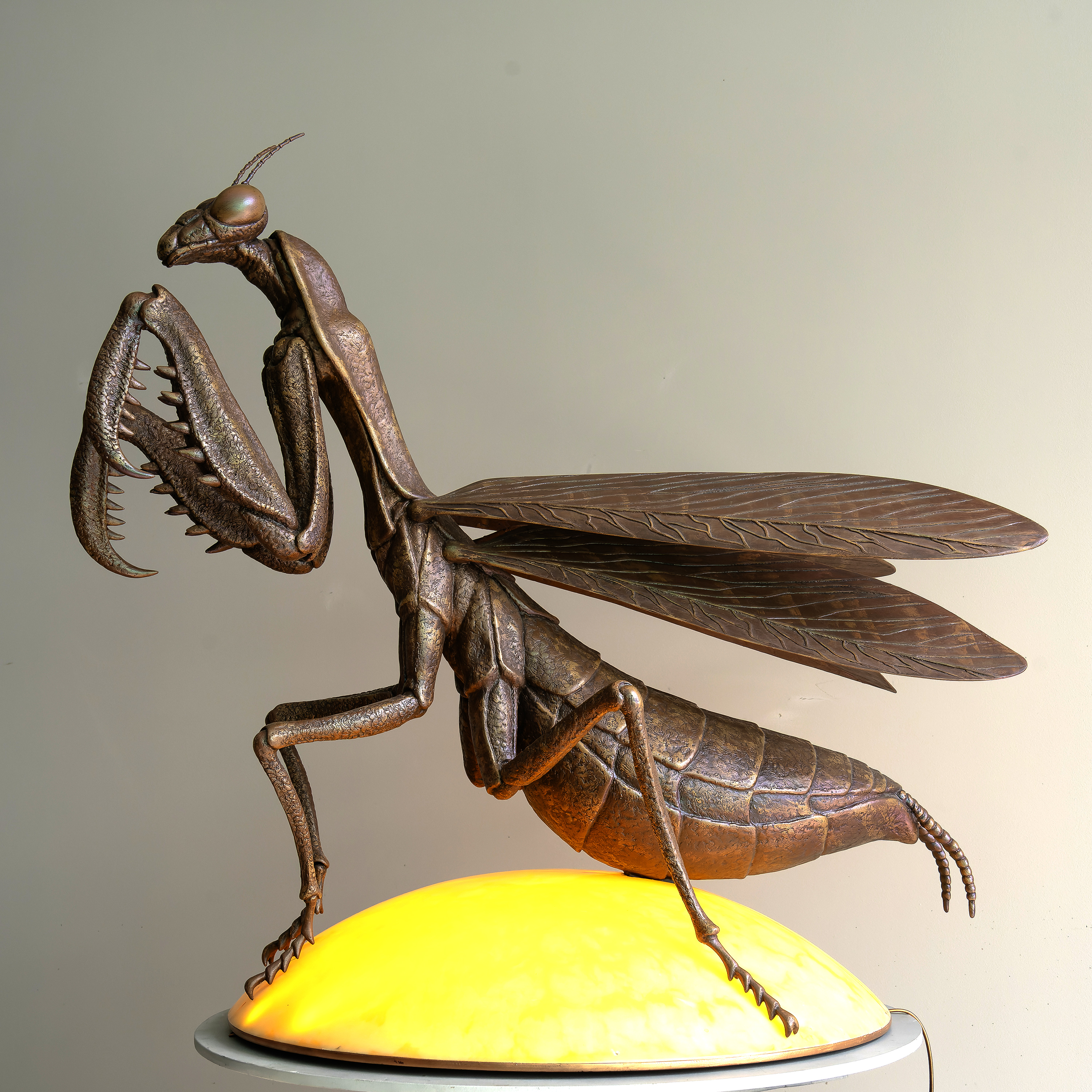 Mantis Lamp, sculpture by Sergey Bondarenko — alternate angle 4