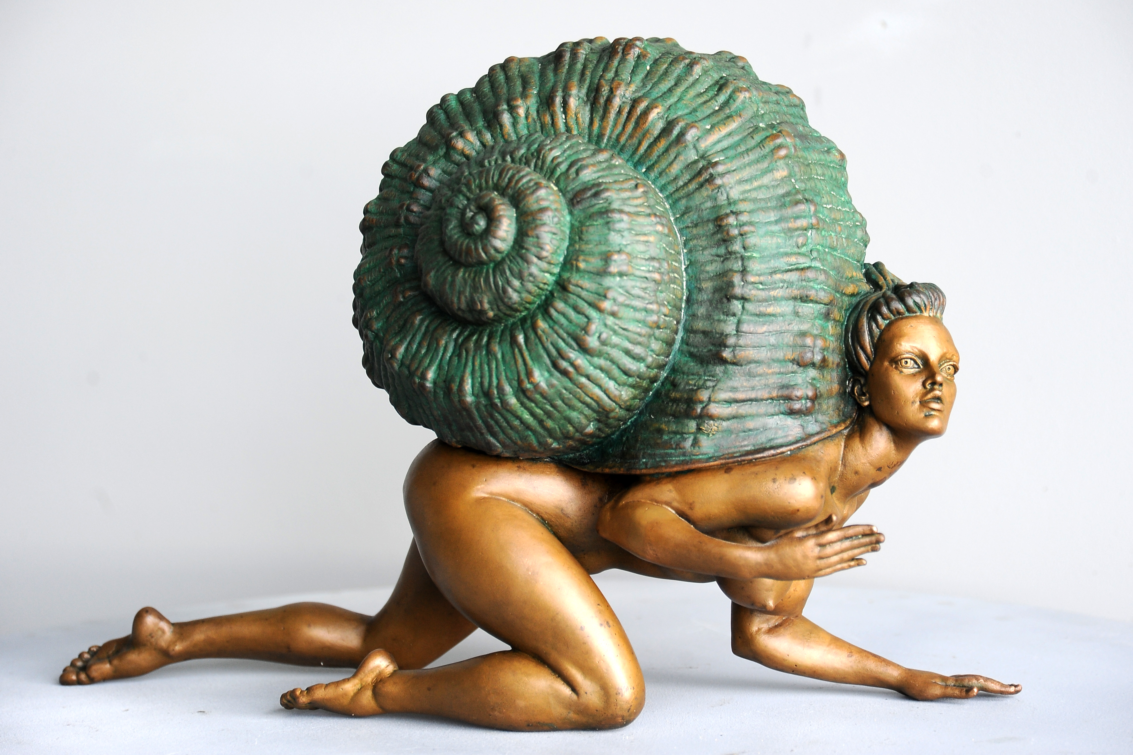 Snail N2, bronze sculpture by Sergey Bondarenko — front view