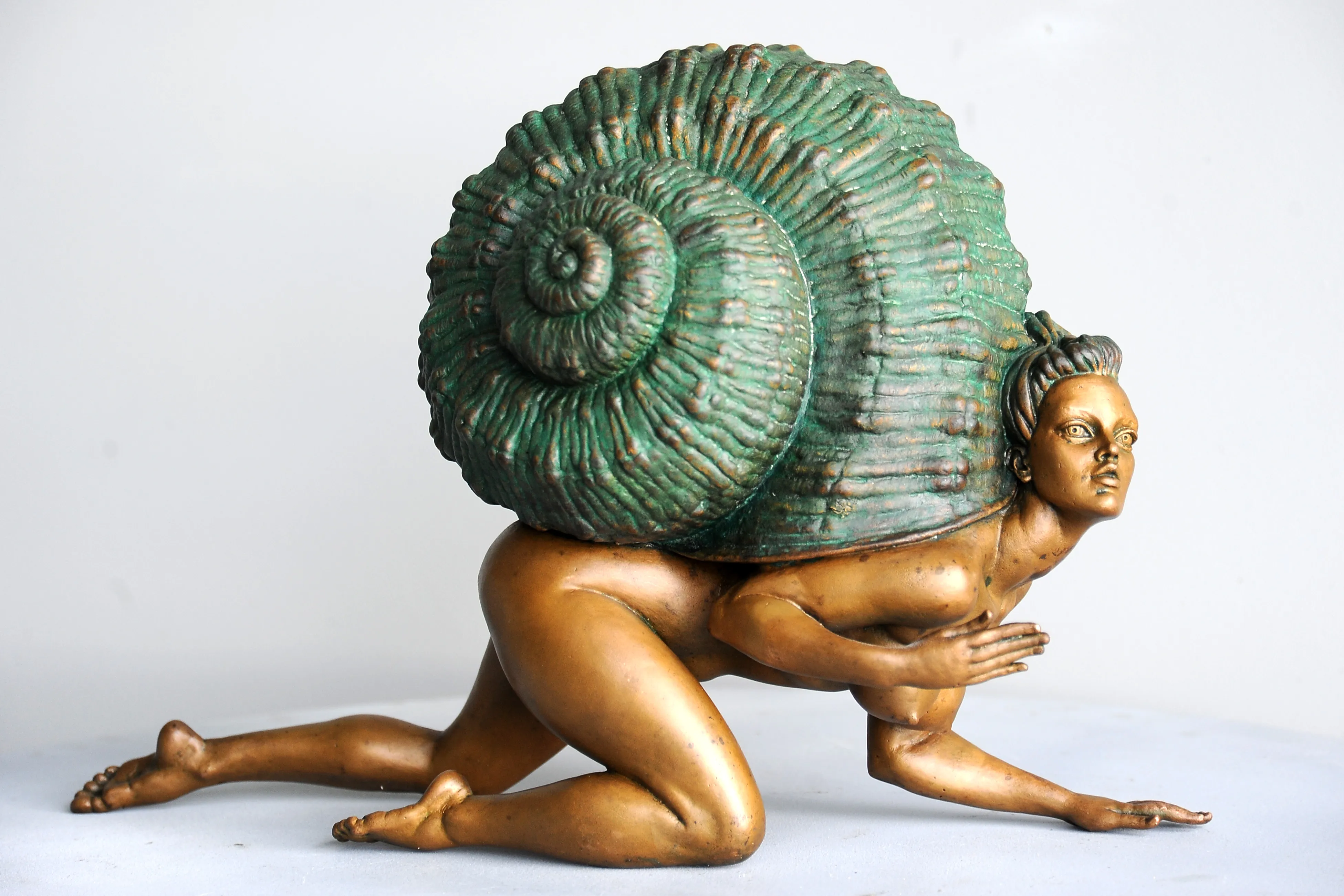 Snail N2, bronze sculpture by Sergey Bondarenko — front view