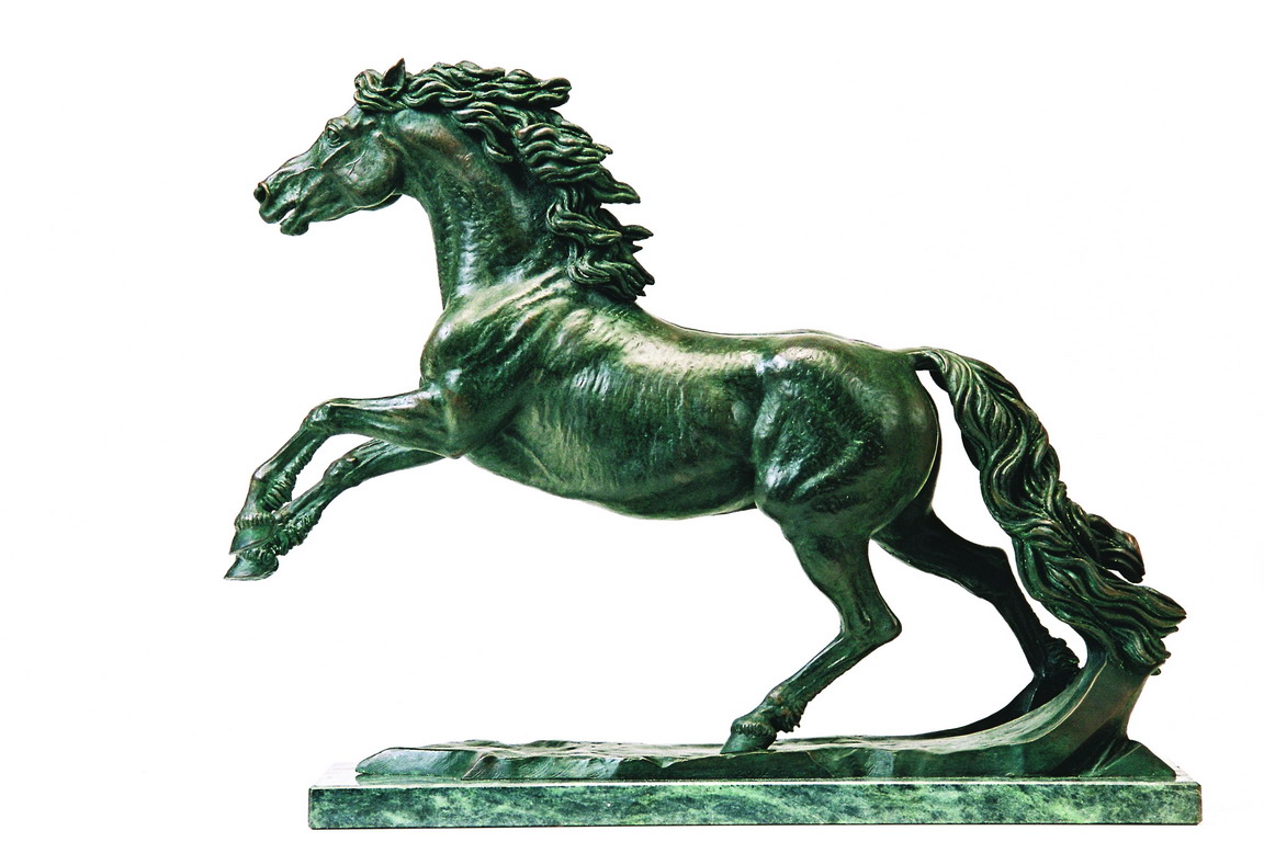 Wind in the mane, bronze sculpture by Sergey Bondarenko — front view
